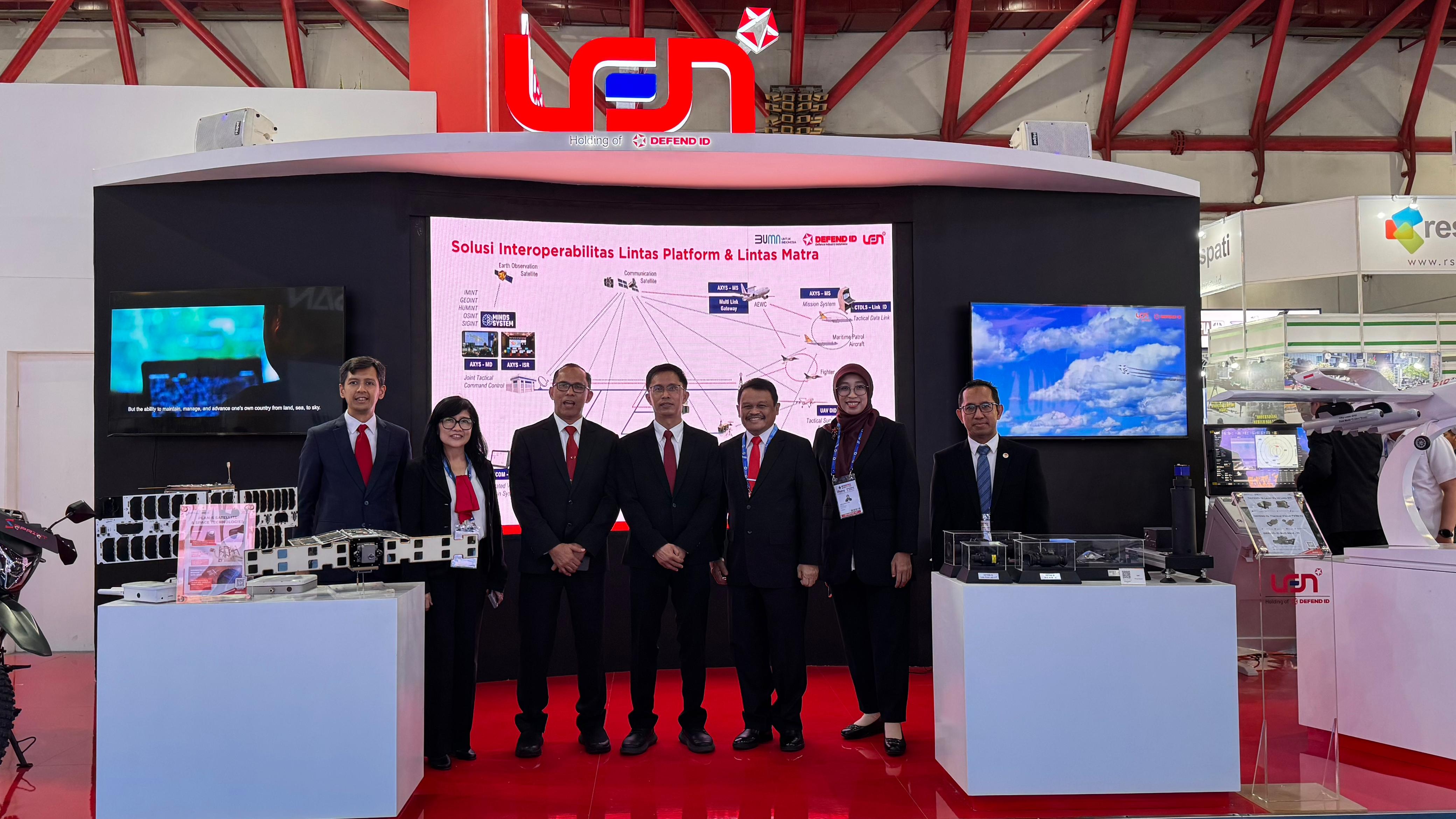 Dukung Kemandirian Industri Pertahanan, Presiden Prabowo Kunjungi iBooth DEFEND ID