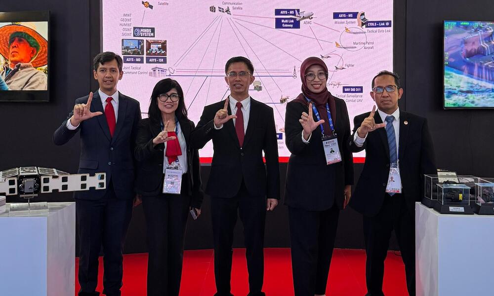 Dukung Kemandirian Industri Pertahanan, Presiden Prabowo Kunjungi iBooth DEFEND ID